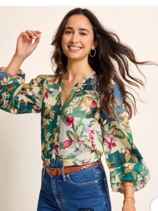 Tommy Bahama Tops - Tommy Bahama Hightide Green Floral Blouse Sz M